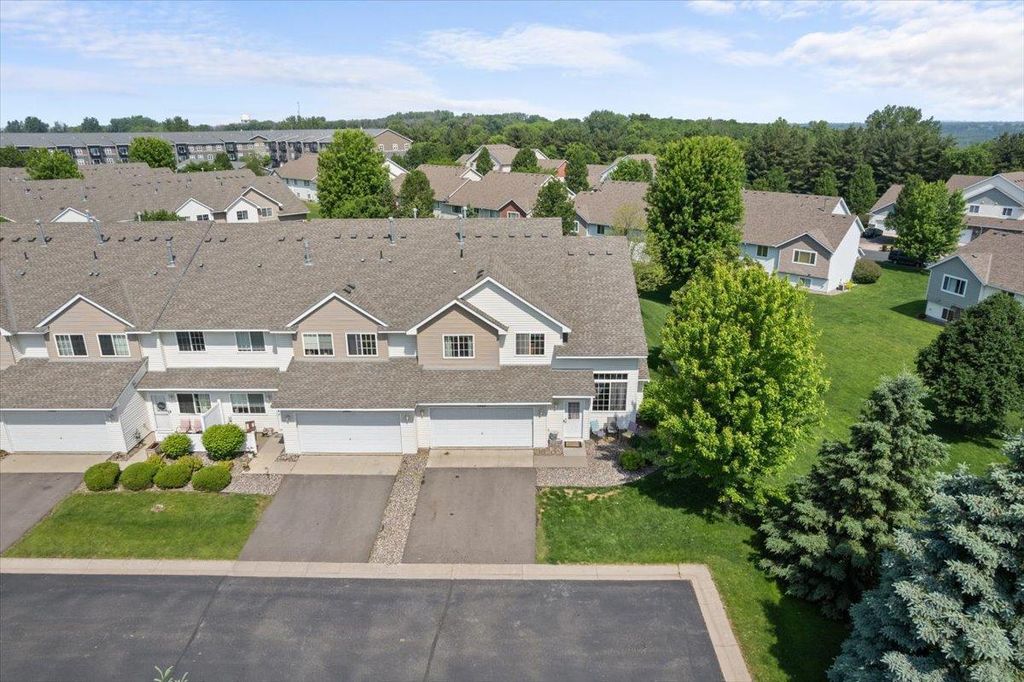 2489 Yellowstone Drive, Hastings, MN 55033
