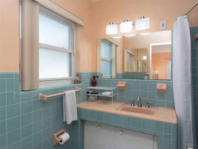 2622 BIGELOW DRIVE, Sarasota, FL 34239