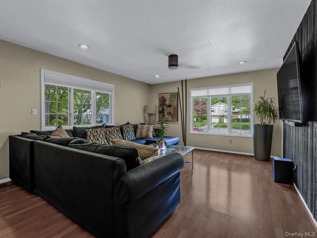 69 Roger Drive, Port Washington, NY 11050