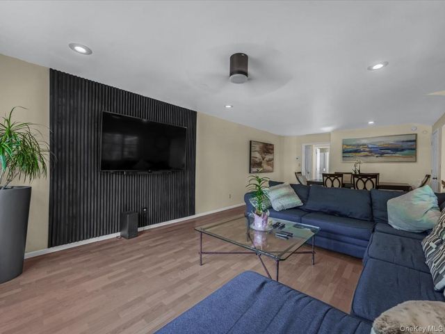 69 Roger Drive, Port Washington, NY 11050