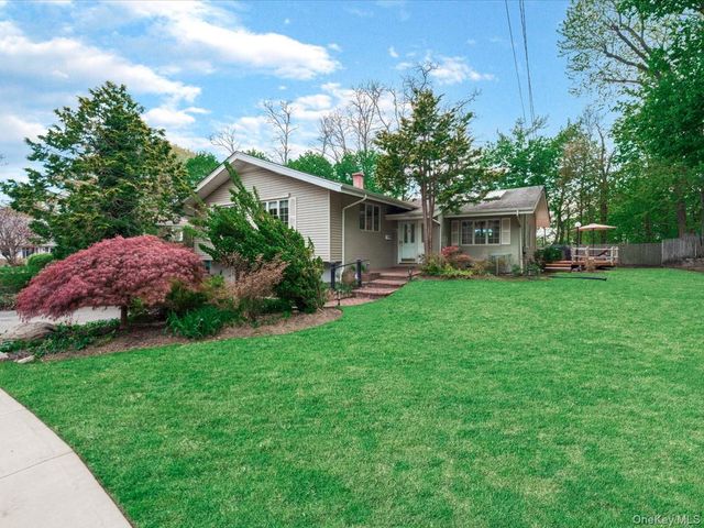 69 Roger Drive, Port Washington, NY 11050