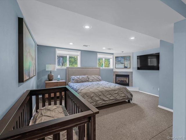 69 Roger Drive, Port Washington, NY 11050