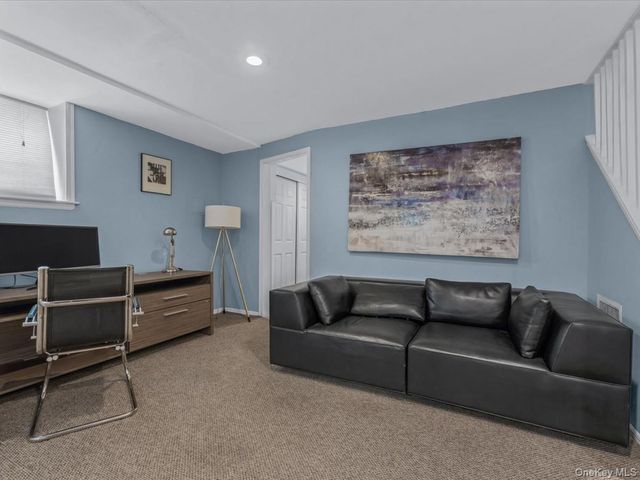 69 Roger Drive, Port Washington, NY 11050