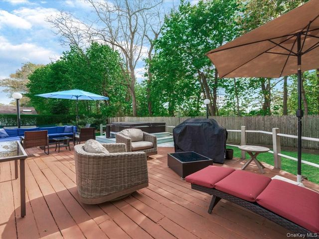 69 Roger Drive, Port Washington, NY 11050