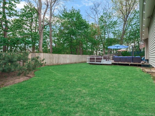 69 Roger Drive, Port Washington, NY 11050