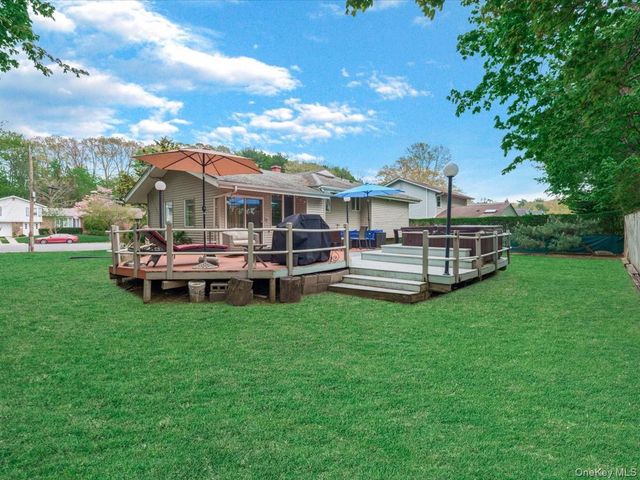 69 Roger Drive, Port Washington, NY 11050