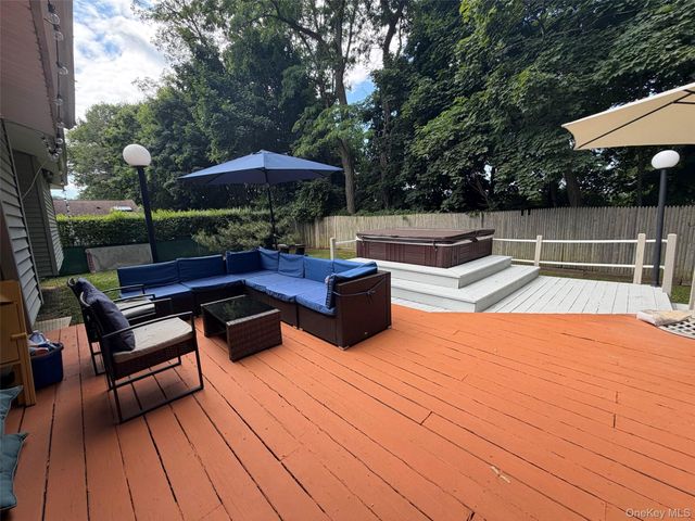 69 Roger Drive, Port Washington, NY 11050