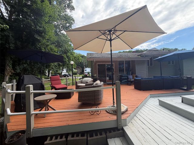 69 Roger Drive, Port Washington, NY 11050