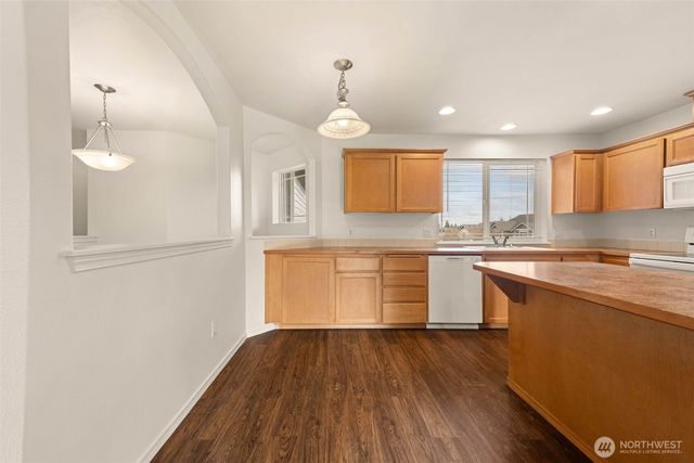 2205 Cooper Crest Place NW, Olympia, WA 98502