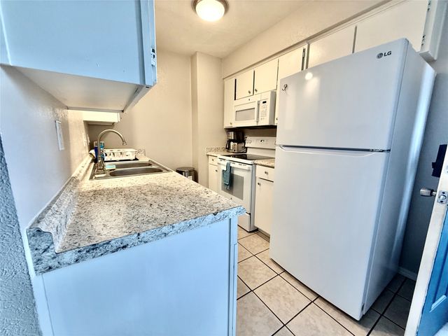 1905 W Morton Street 19, Denison, TX 75020