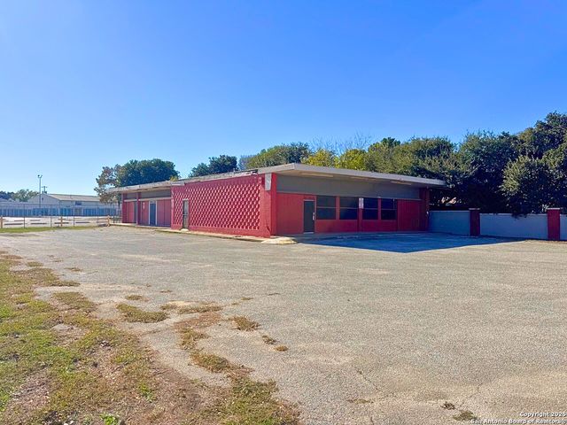 2507 S General McMullen Dr, San Antonio, TX 78226