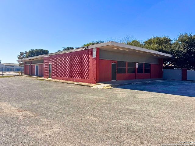2507 S General McMullen Dr, San Antonio, TX 78226