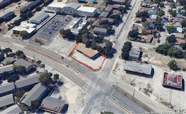 2507 S General McMullen Dr, San Antonio, TX 78226