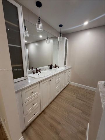 16022 Kilmarnock Drive 16022, Miami Lakes, FL 33014