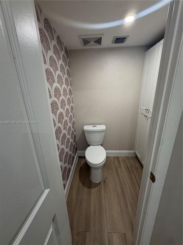 16022 Kilmarnock Drive 16022, Miami Lakes, FL 33014