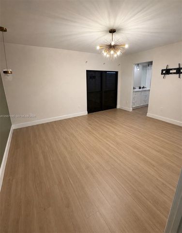16022 Kilmarnock Drive 16022, Miami Lakes, FL 33014