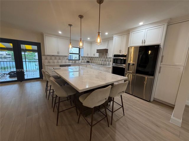 16022 Kilmarnock Drive 16022, Miami Lakes, FL 33014