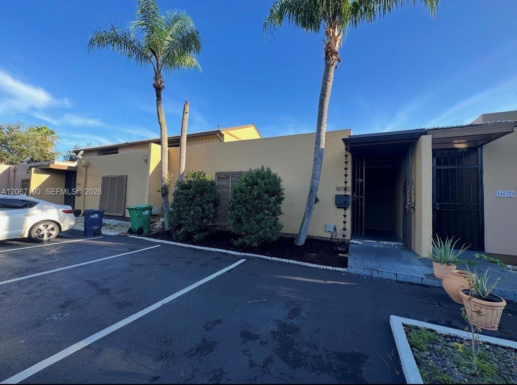 16022 Kilmarnock Drive 16022, Miami Lakes, FL 33014
