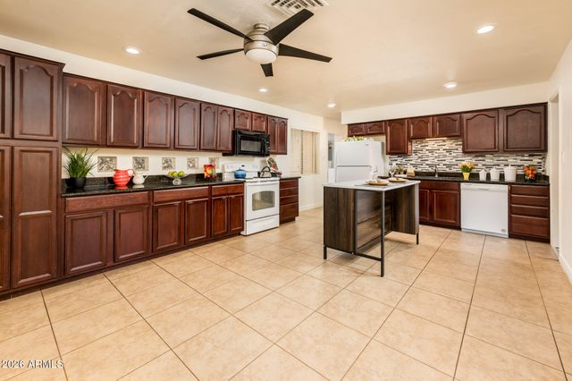 8407 E Crestwood Way, Scottsdale, AZ 85250