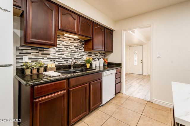 8407 E Crestwood Way, Scottsdale, AZ 85250