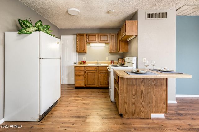 8407 E Crestwood Way, Scottsdale, AZ 85250