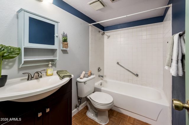 8407 E Crestwood Way, Scottsdale, AZ 85250