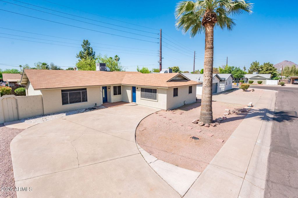 8407 E Crestwood Way, Scottsdale, AZ 85250