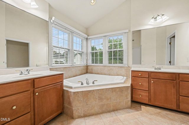 10209 Swanhaven Court, Raleigh, NC 27617