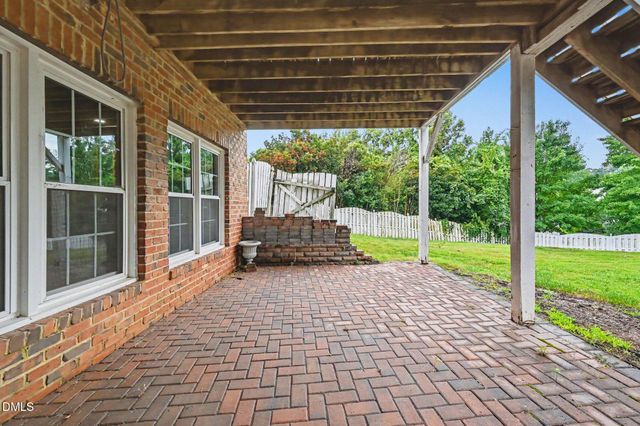 10209 Swanhaven Court, Raleigh, NC 27617