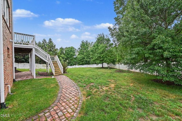 10209 Swanhaven Court, Raleigh, NC 27617