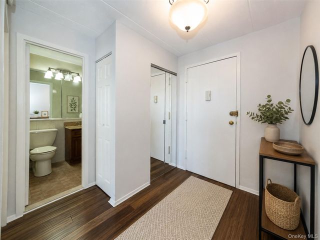 666 Pelham Road 7B, New Rochelle, NY 10805