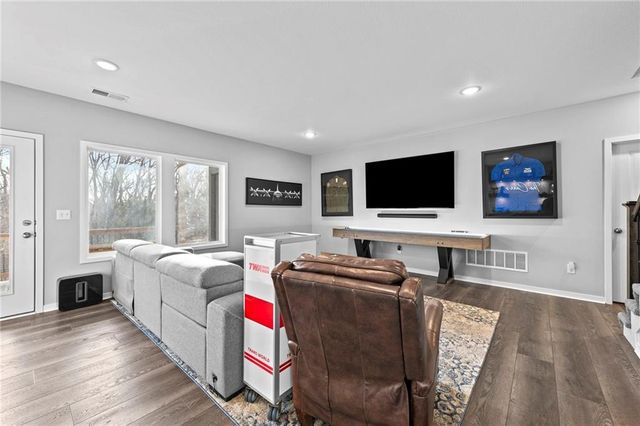 13295 N Silver Ridge Drive, Platte City, MO 64079