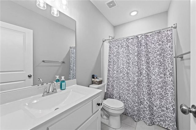 13295 N Silver Ridge Drive, Platte City, MO 64079