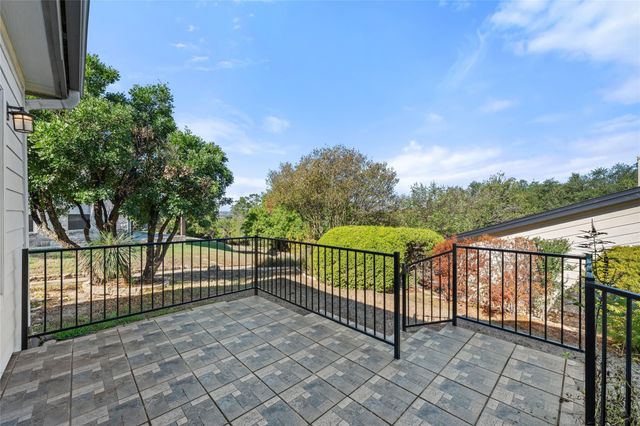 102 Paragon CT, Lakeway, TX 78734