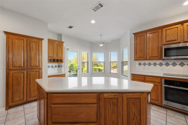 102 Paragon CT, Lakeway, TX 78734