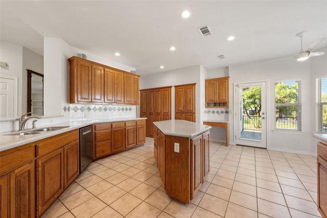 102 Paragon CT, Lakeway, TX 78734