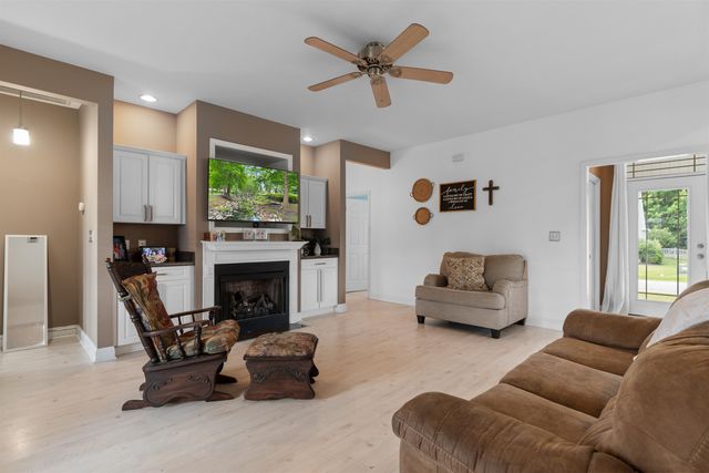 493 Garden Ave., Georgetown, SC 29440