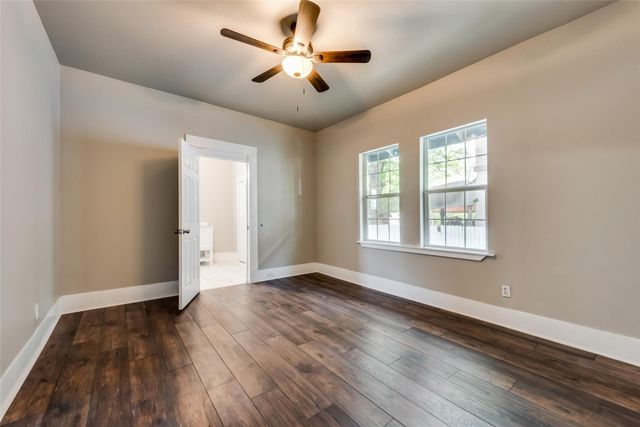 2721 Travis Avenue, Fort Worth, TX 76110
