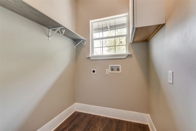 2721 Travis Avenue, Fort Worth, TX 76110