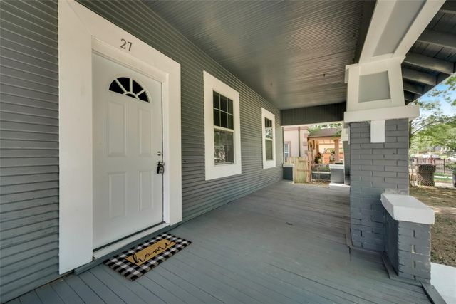 2721 Travis Avenue, Fort Worth, TX 76110