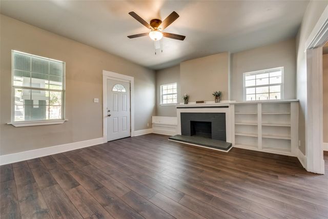 2721 Travis Avenue, Fort Worth, TX 76110