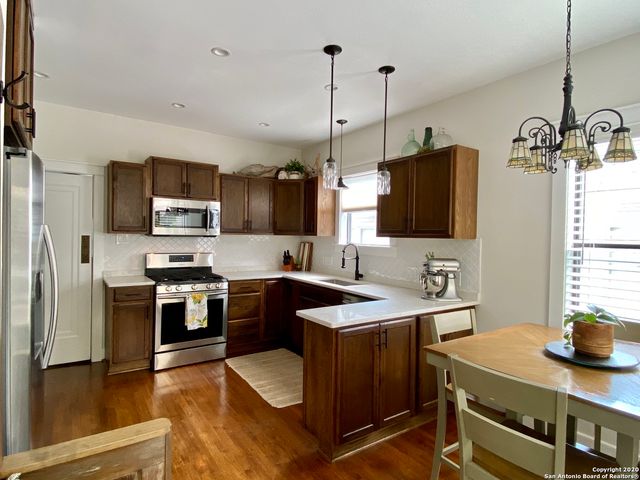 107 W RIDGEWOOD CT, San Antonio, TX 78212