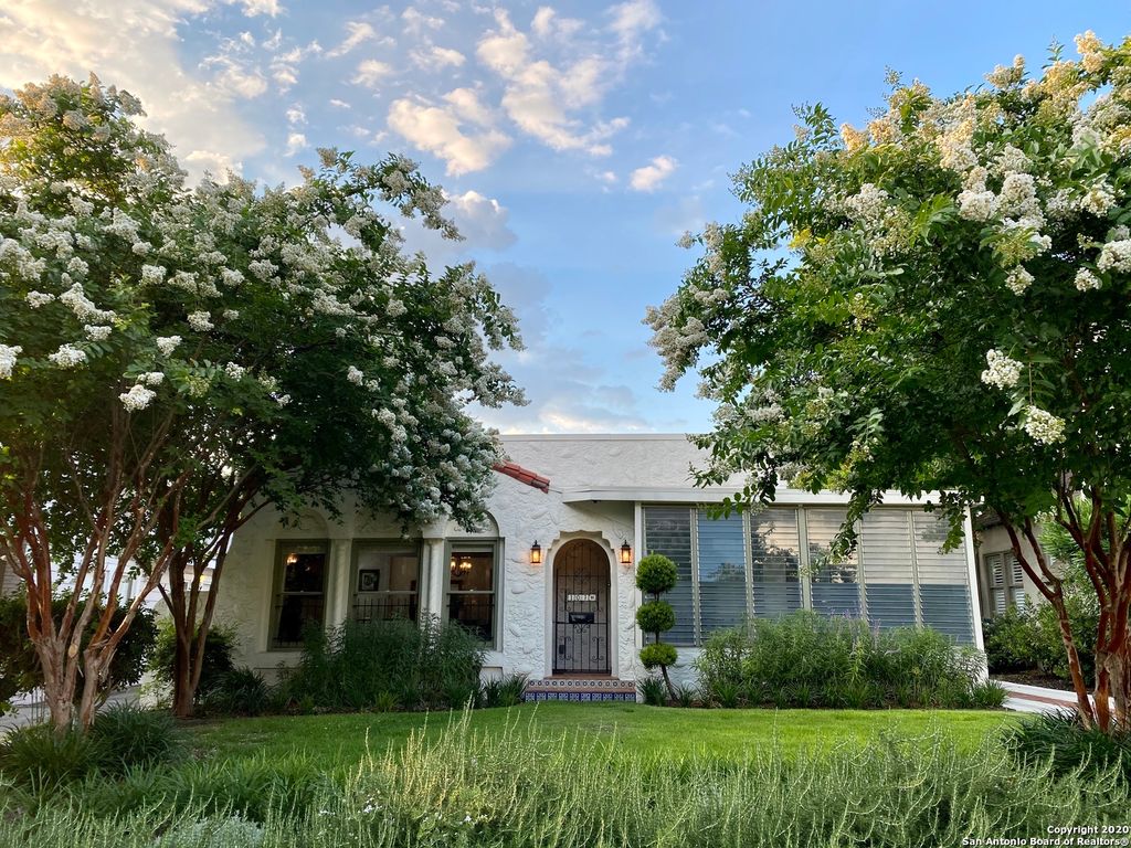 107 W RIDGEWOOD CT, San Antonio, TX 78212