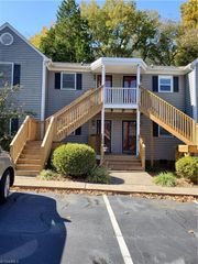 135 Columbine Drive 223, Winston-salem, NC 27106