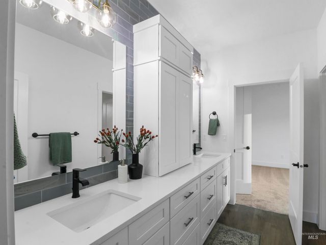 8991 Edna Lane, Middleton, ID 83644