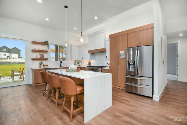 8991 Edna Lane, Middleton, ID 83644