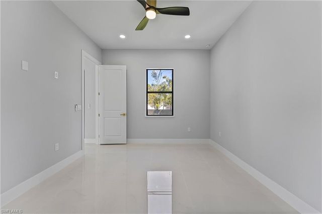 855 Calumet ST E, Lehigh Acres, FL 33974