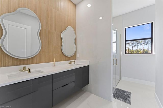 855 Calumet ST E, Lehigh Acres, FL 33974