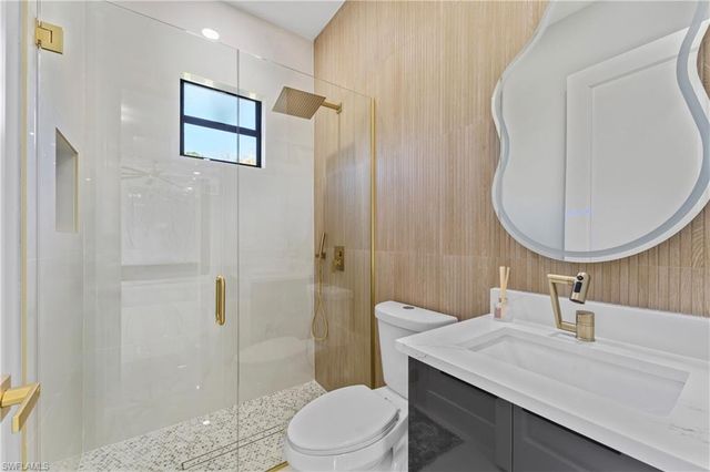 855 Calumet ST E, Lehigh Acres, FL 33974