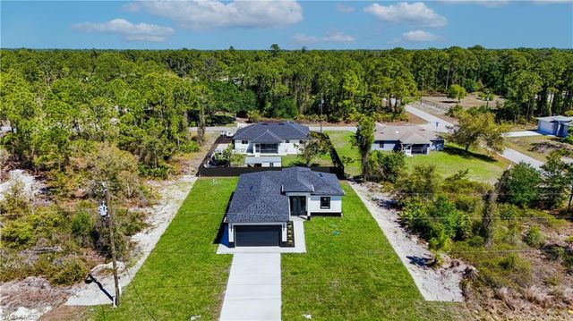 855 Calumet ST E, Lehigh Acres, FL 33974